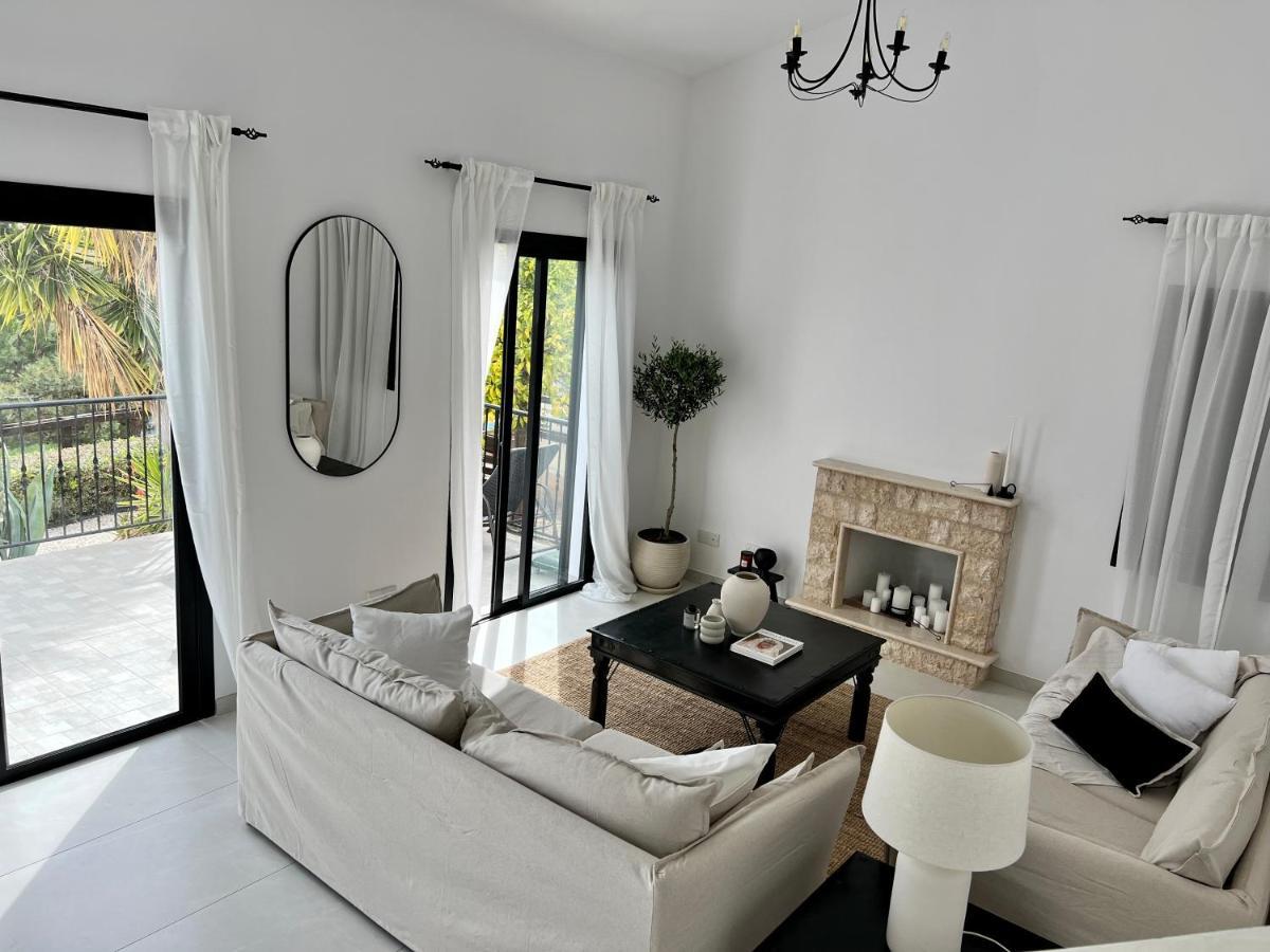 Zeus Holiday Home Pissouri Bagian luar foto