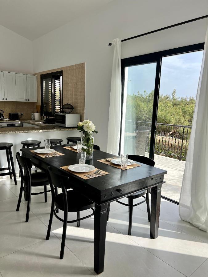 Zeus Holiday Home Pissouri Bagian luar foto
