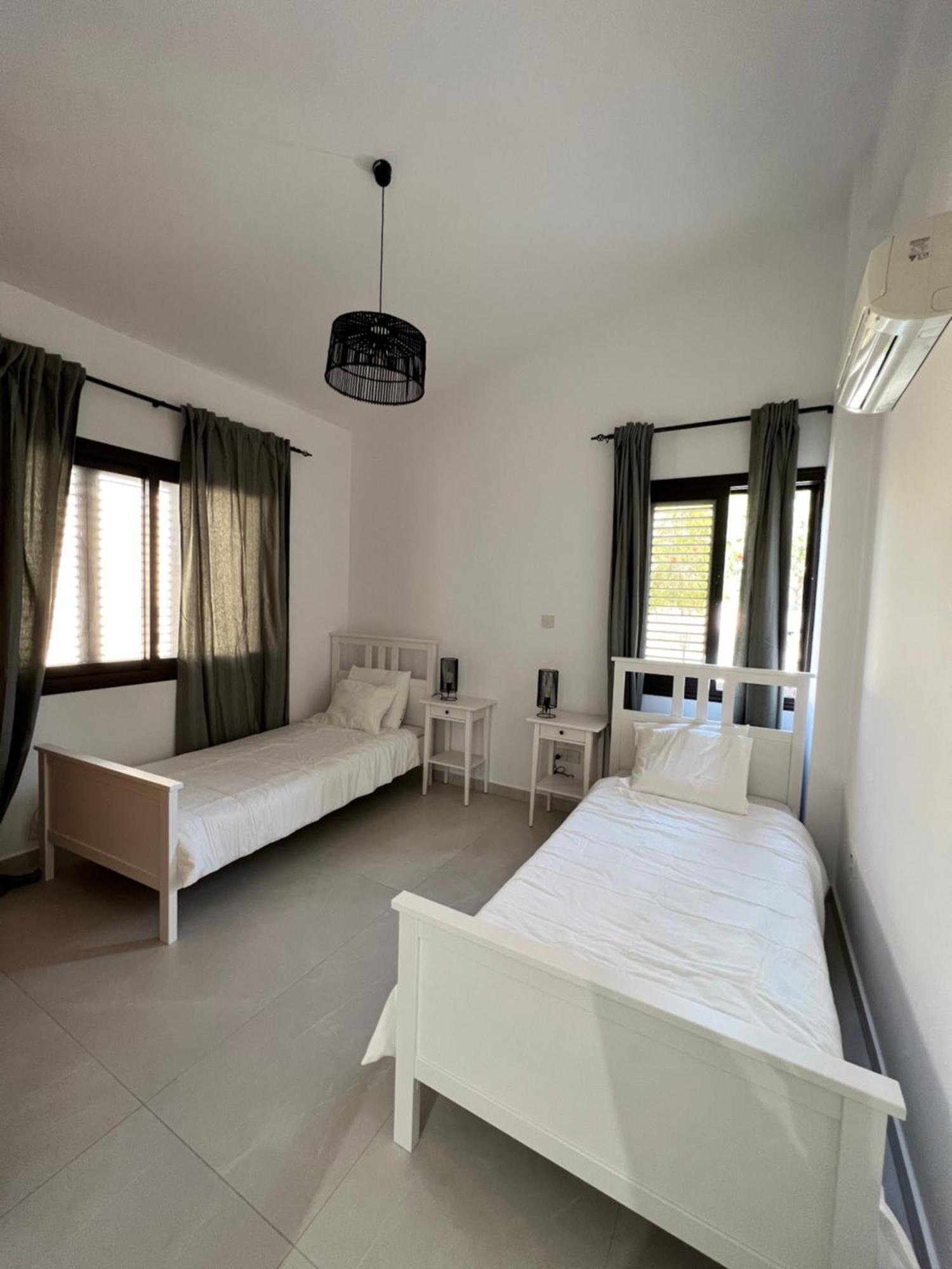 Zeus Holiday Home Pissouri Bagian luar foto